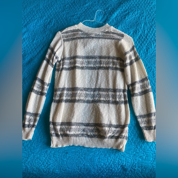 Wet Seal Beige and Grey Cardigan - Picture 4 of 4